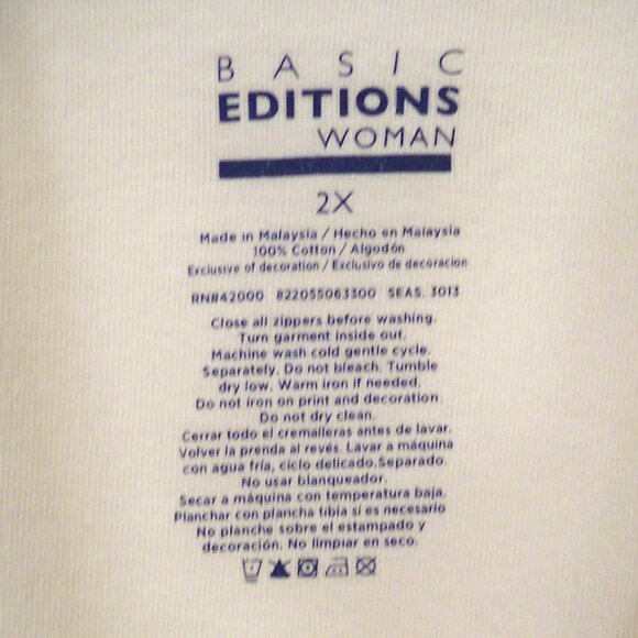Basic Editions Woman, *White Zip Up Top, 2X - Picture 4 of 8